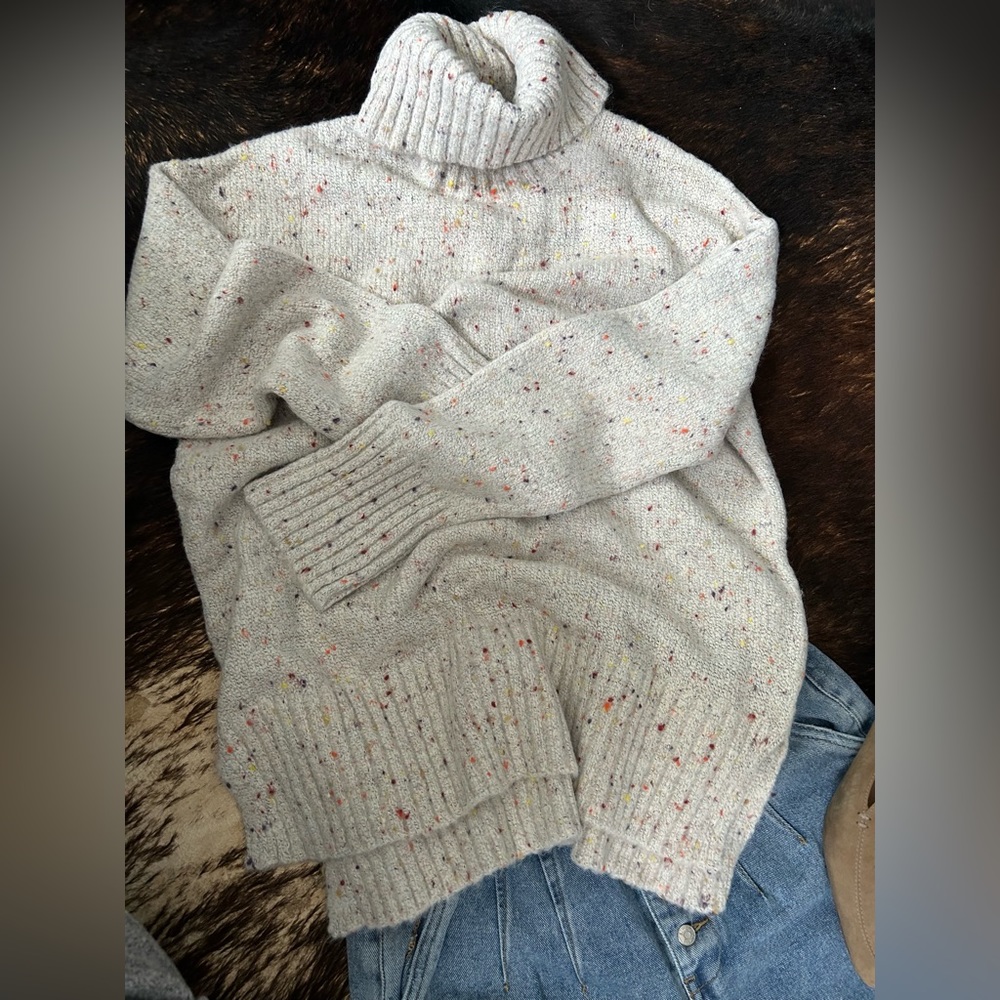 Long Tall Sally
Super soft oversized turtleneck